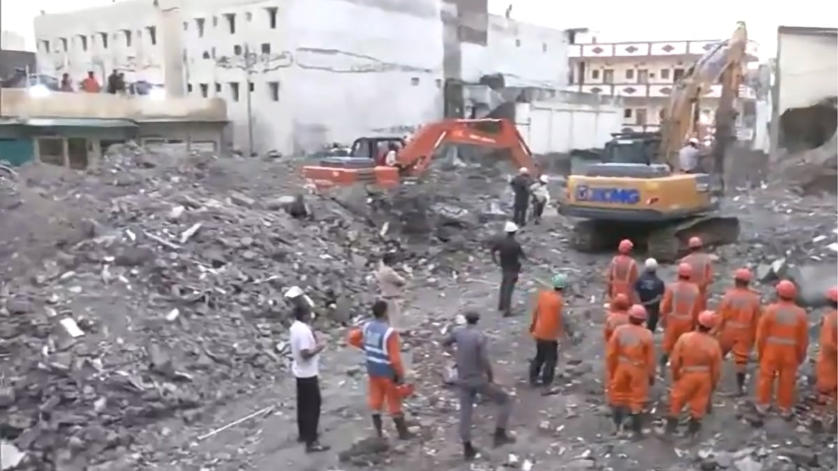 Surat Building Collapse: 7 Dead, Search Ops Underway - | Photo: X/@ANI
